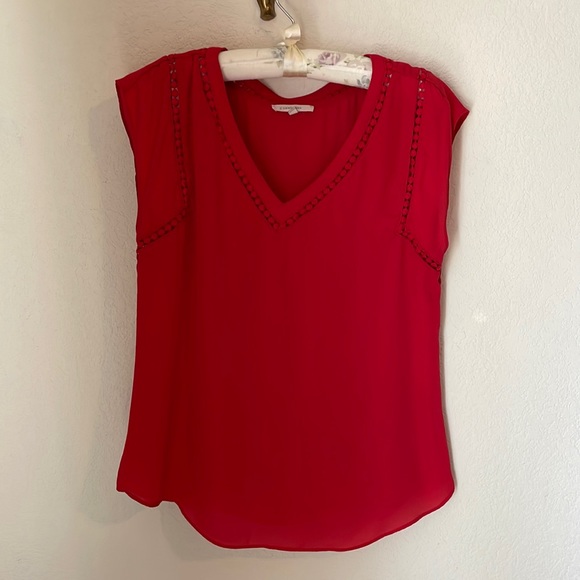 Fiery red top from 41 Hawthorn - Picture 1 of 3